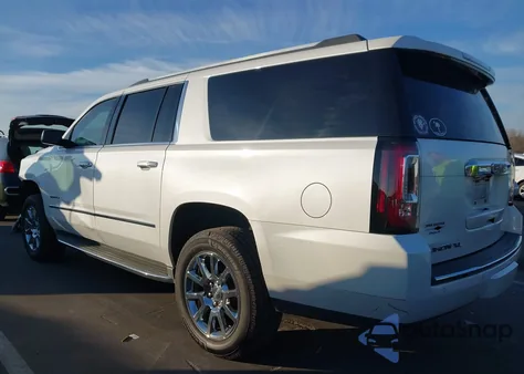 2016 GMC Yukon Xl Denali z USA, uszkodzony, nr VIN 1GKS2HKJ2GR450914